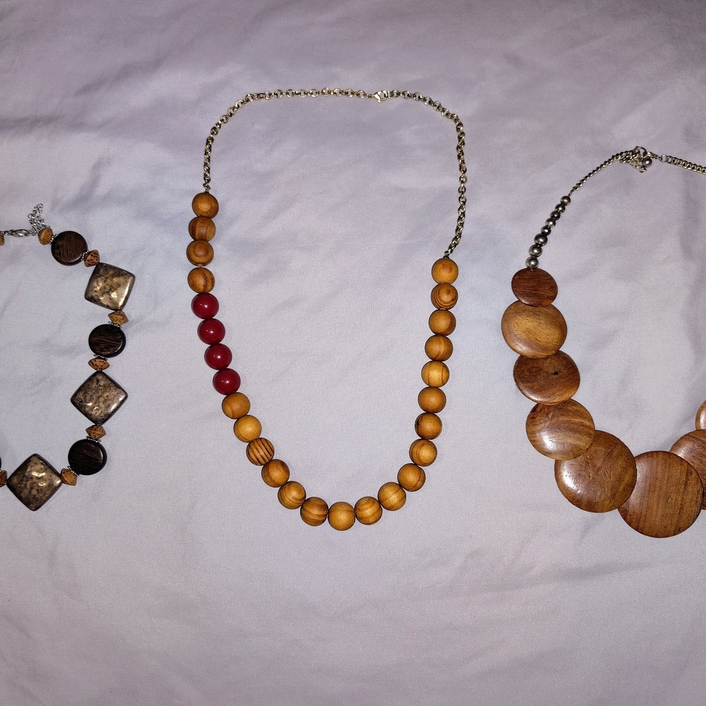 Elegant Wooden Bead Necklace Set